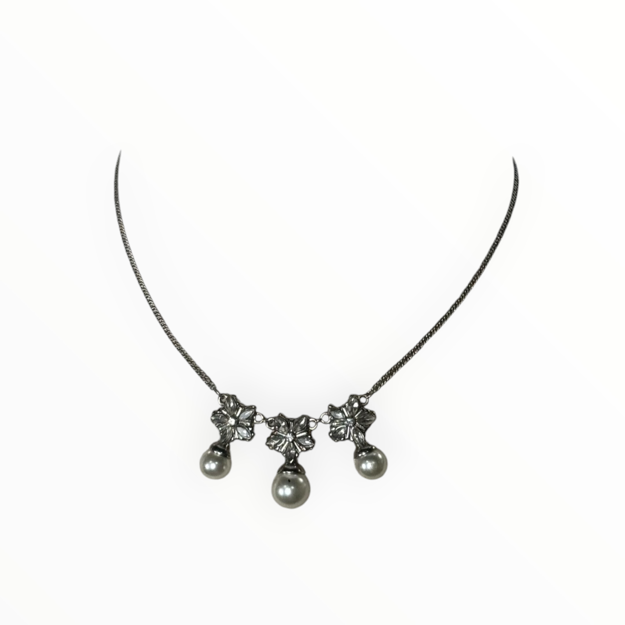 3 PEARL NECKLACE