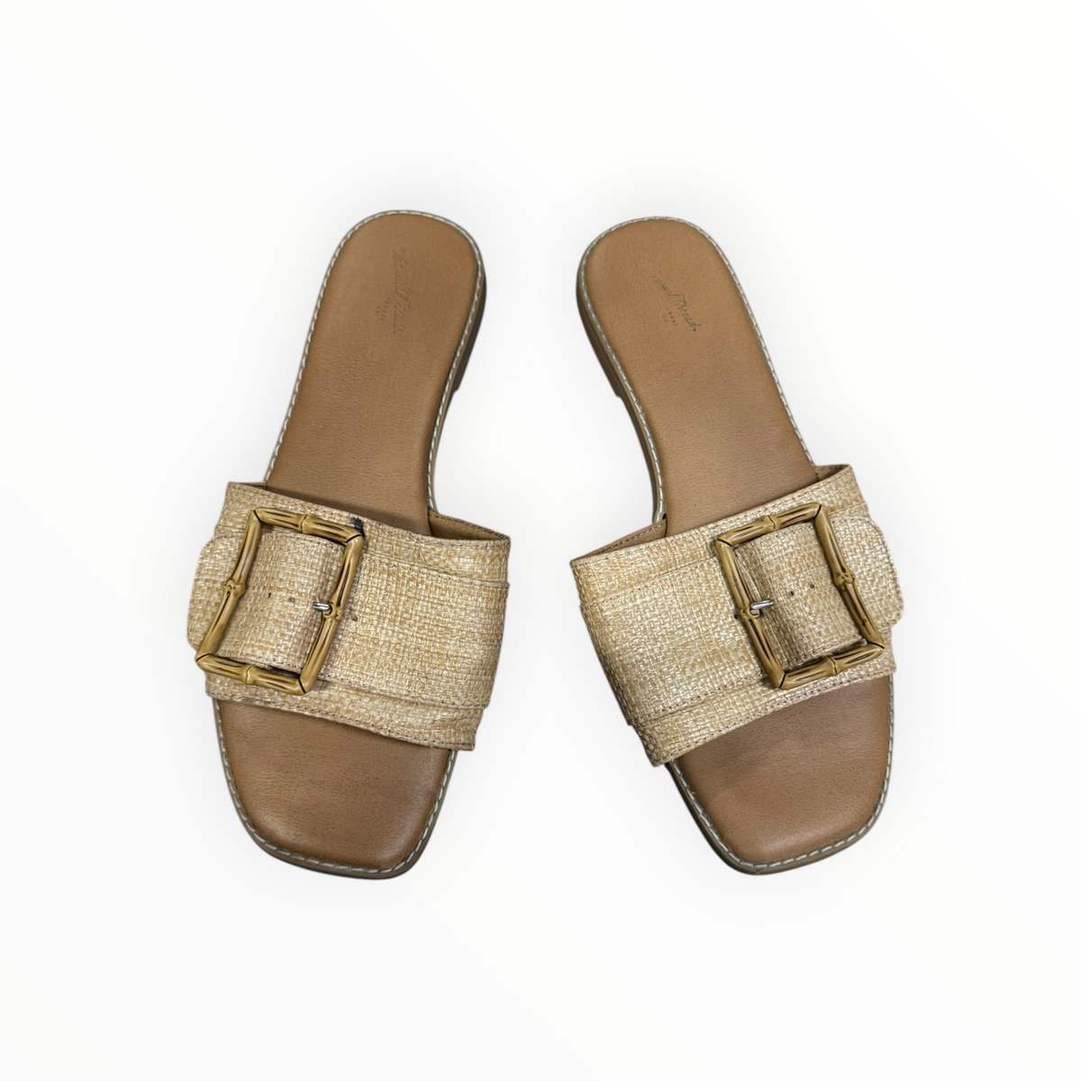 BUCKLE SANDALS