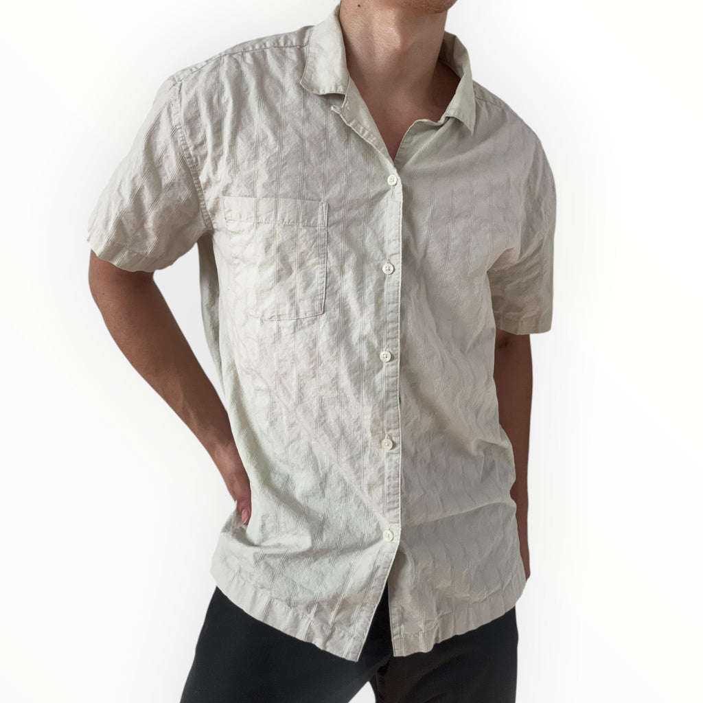 BEIGE BUTTON DOWN