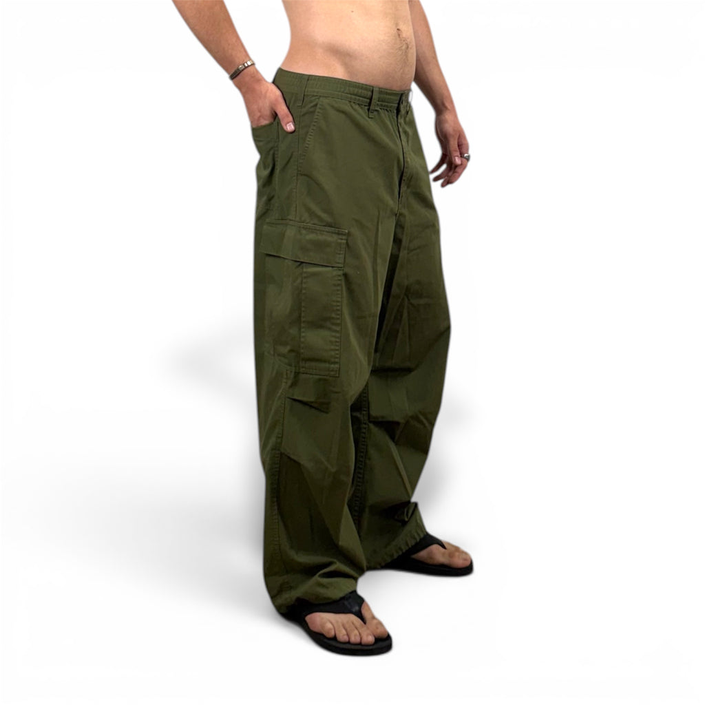 GREEN CARGOS