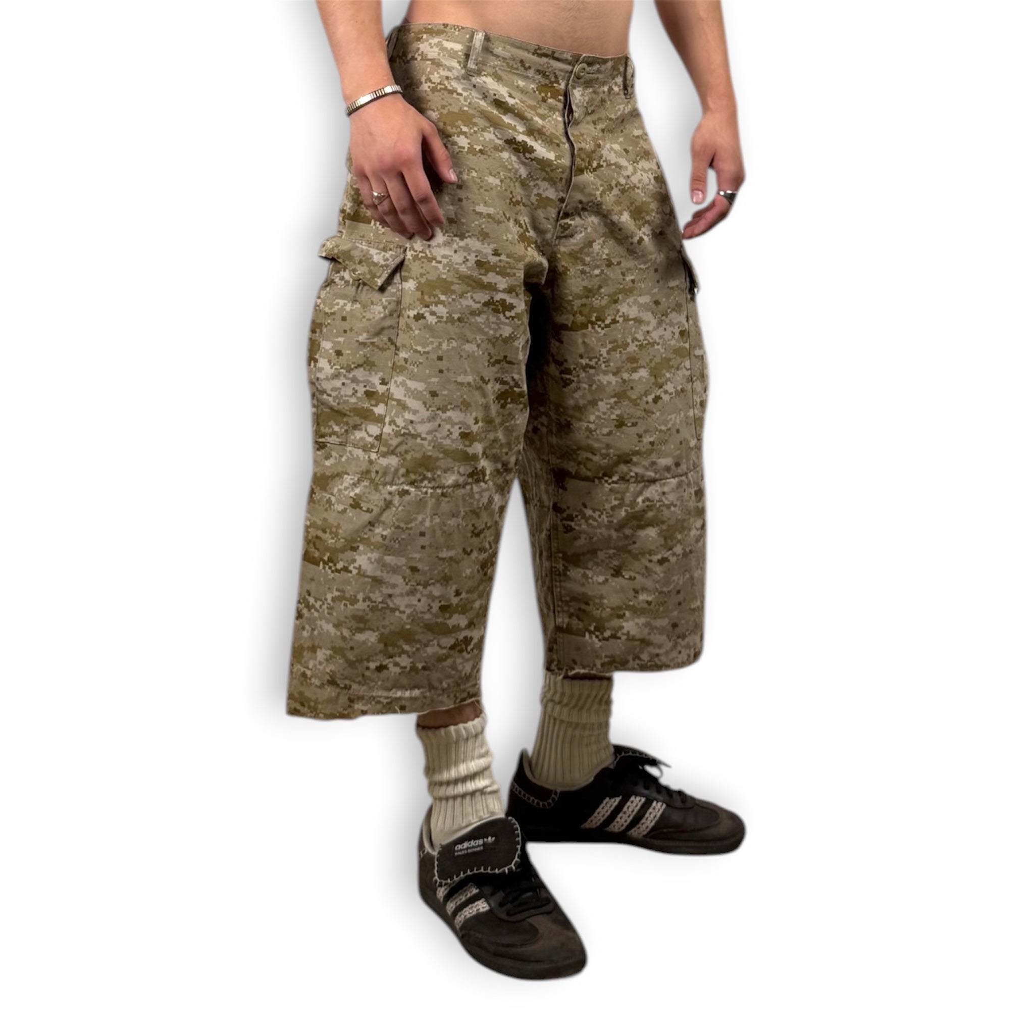 CAMO LONG SHORTS