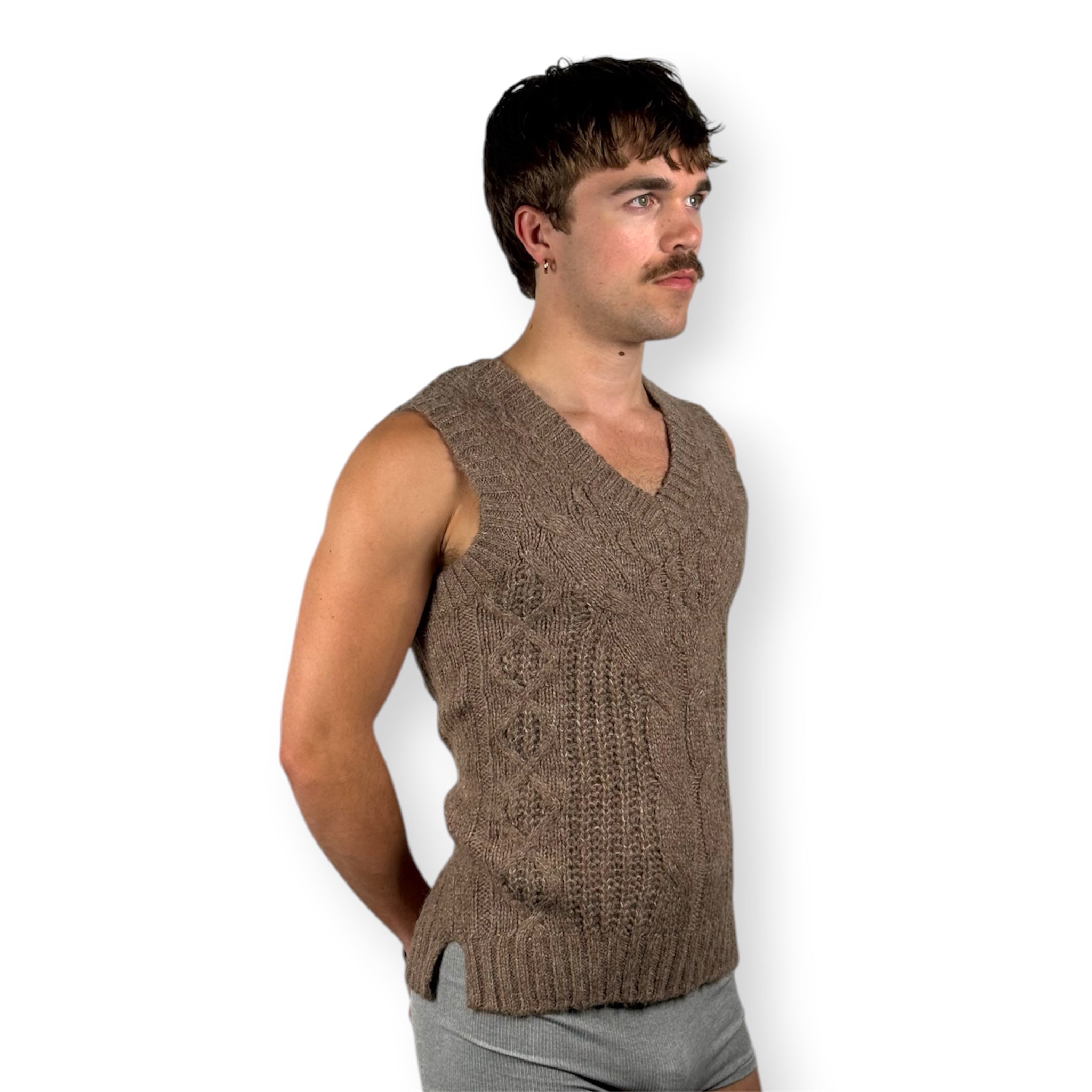 WOOL KNITTED VEST