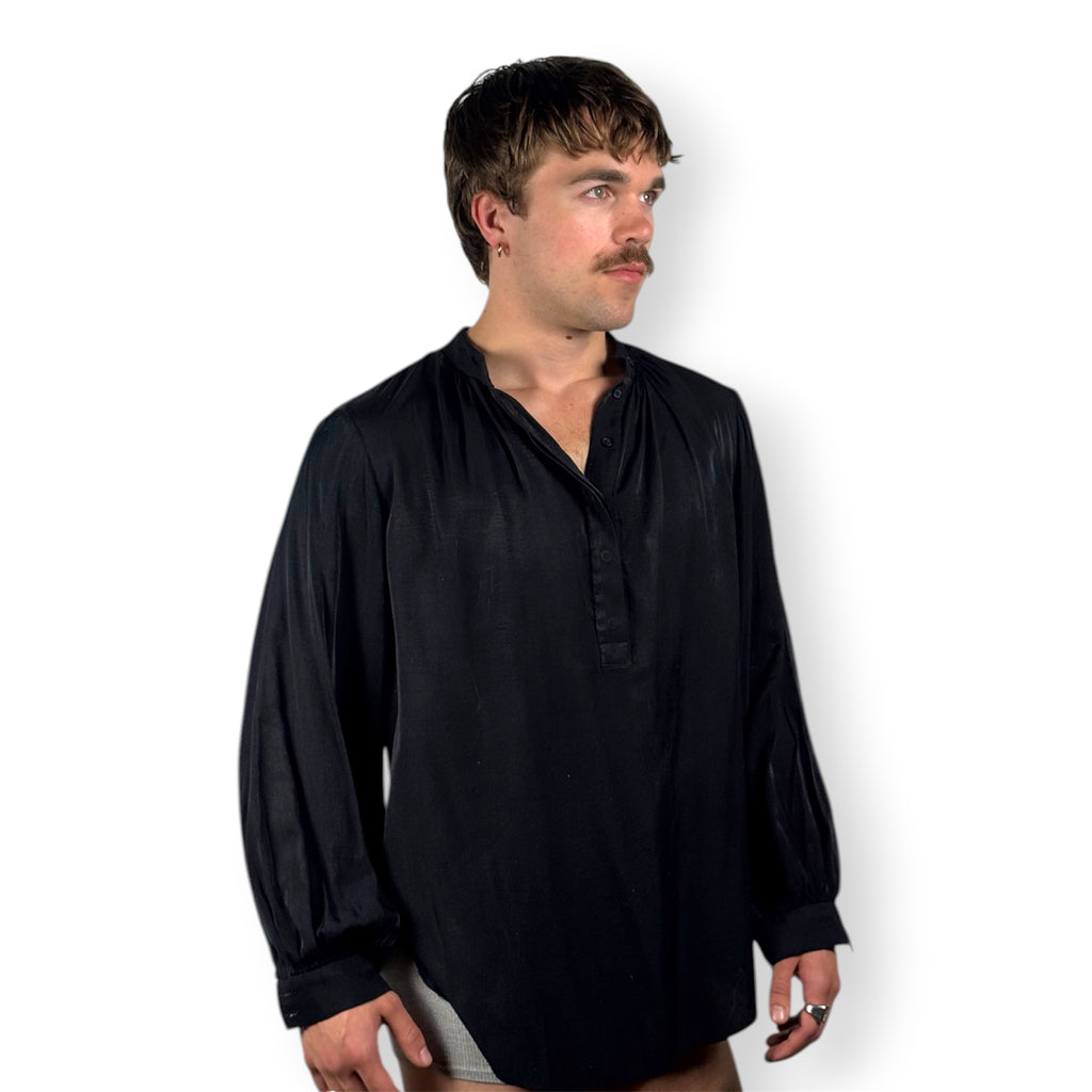 FLOWY HALF BUTTON UP