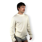 WHITE SWEATER